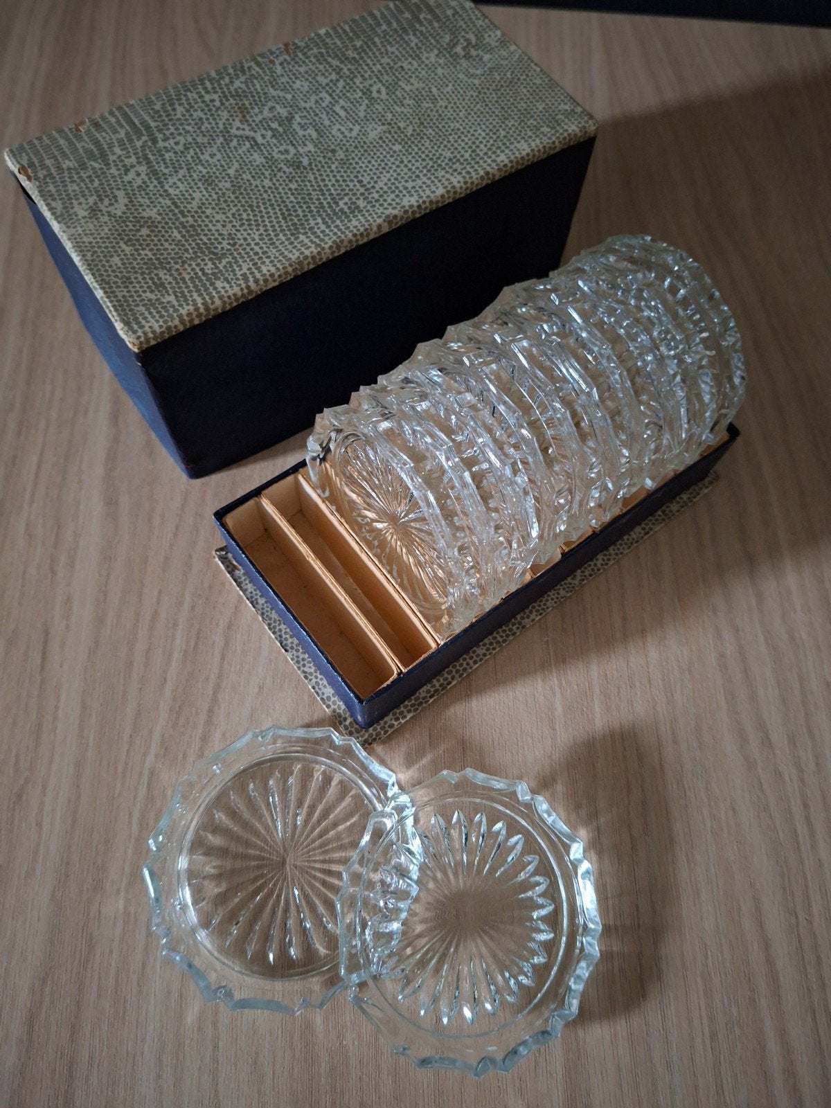 Vintage glazen onderzetters 12 als nieuw indoos., Huis en Inrichting, Woonaccessoires | Onderzetters, Ophalen of Verzenden