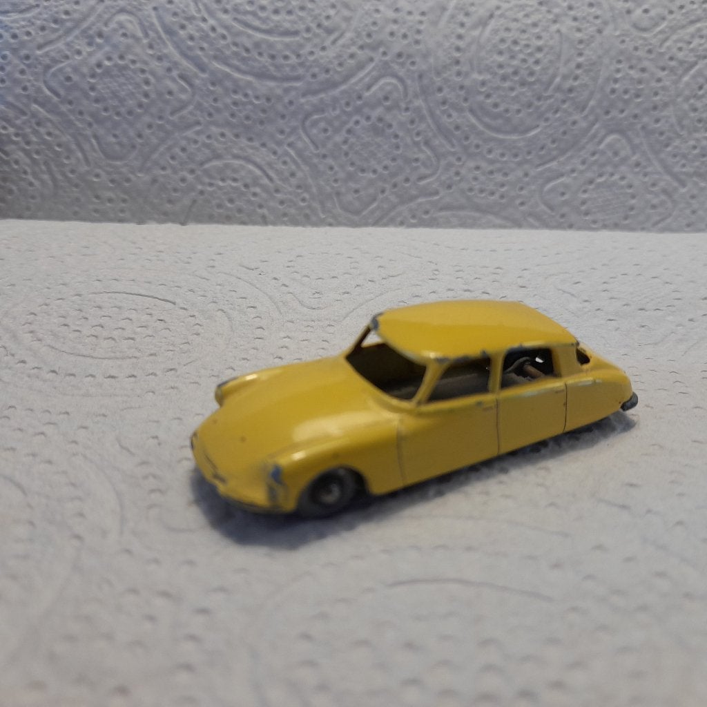 Matchbox Lesney Citroen DS 19 (licht gele variant), Ophalen of Verzenden, Gebruikt, Auto