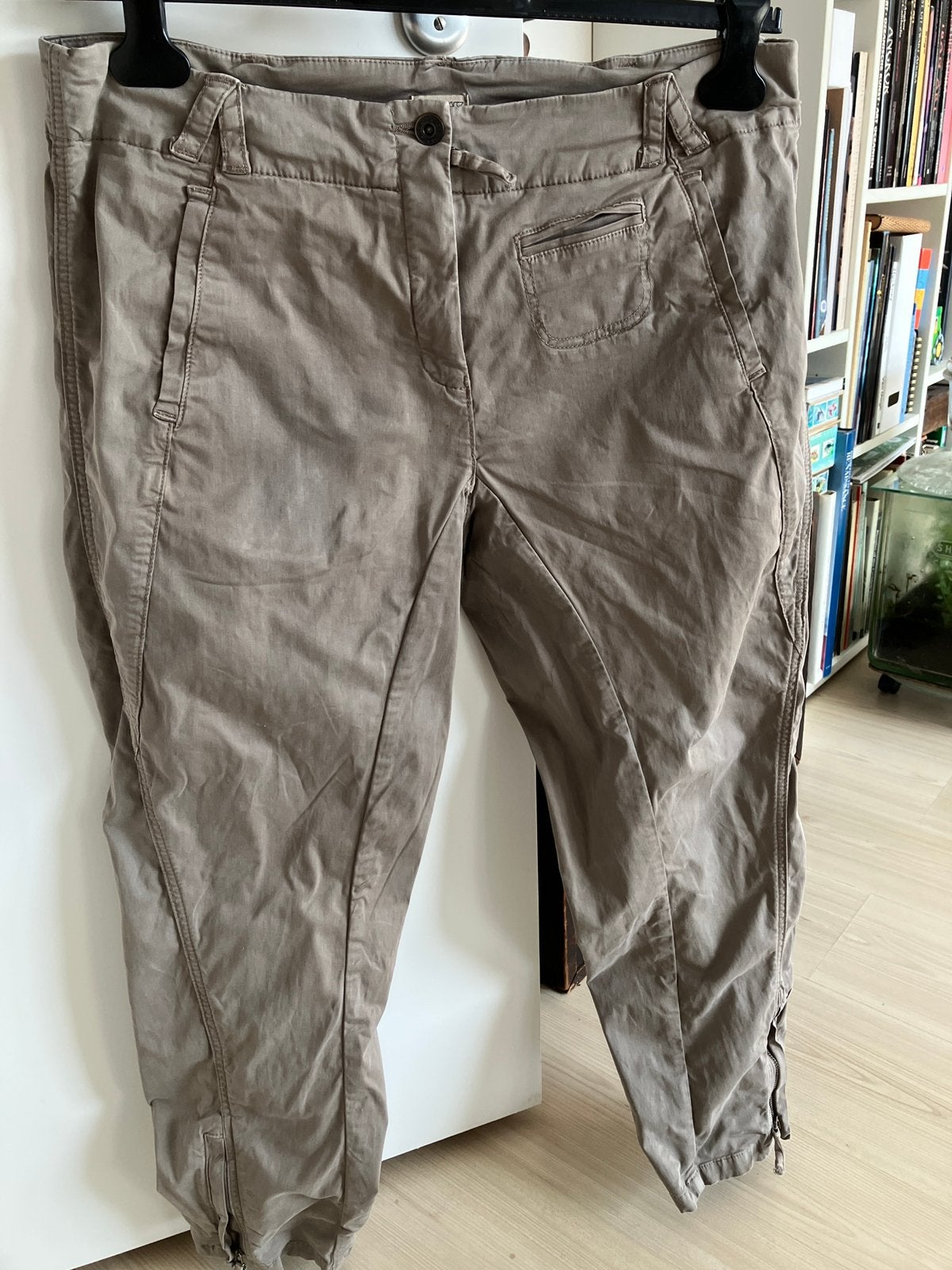 Annette gortz capri maat 45, Verzenden, Beige, Maat 42/44 (L), Zo goed als nieuw