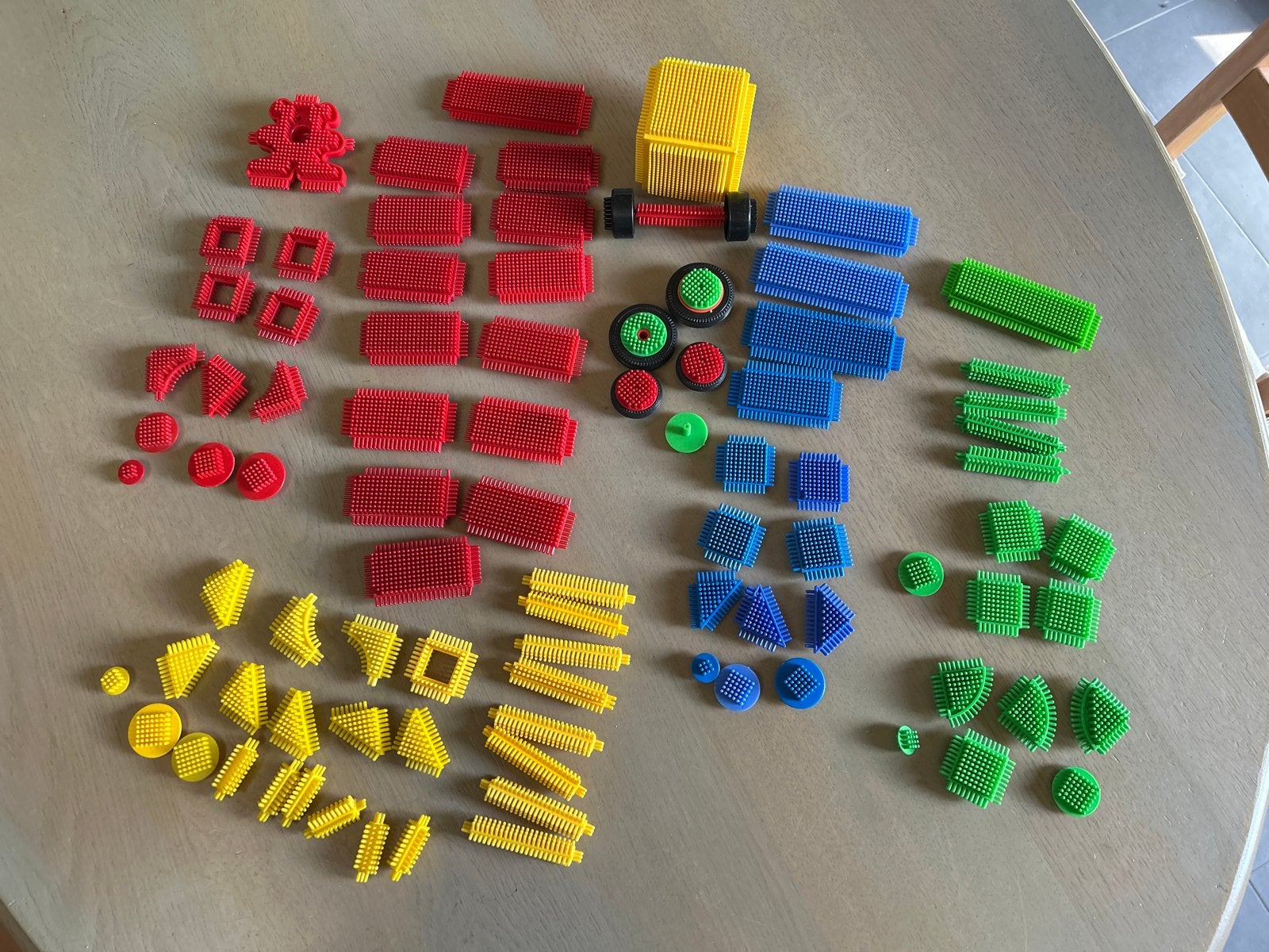 Grote set  nopper / borstelblokken, Kinderen en Baby's, Speelgoed | Bouwstenen, Gebruikt, Nopper, Ophalen of Verzenden