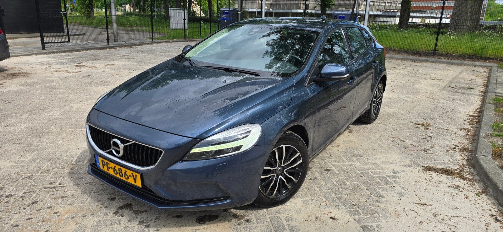 Volvo V40 D2 2.0 Aut-6 2017 Blauw, 4 cilinders, Blauw, 1353 kg, Origineel Nederlands