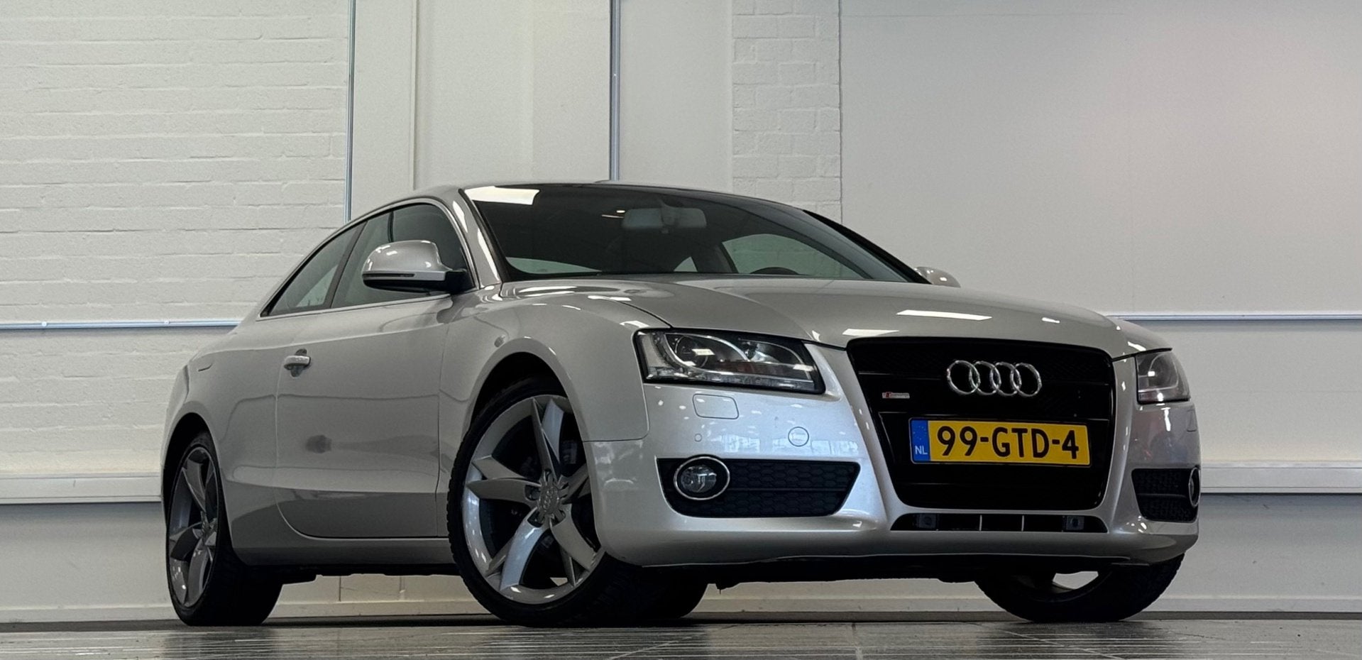 Audi A5 Coupé 1.8 TFSI S-Line Navigatie S Line-pakket Nieuw, Auto's, Audi, Gebruikt, 1370 kg, 4 cilinders, 4 stoelen