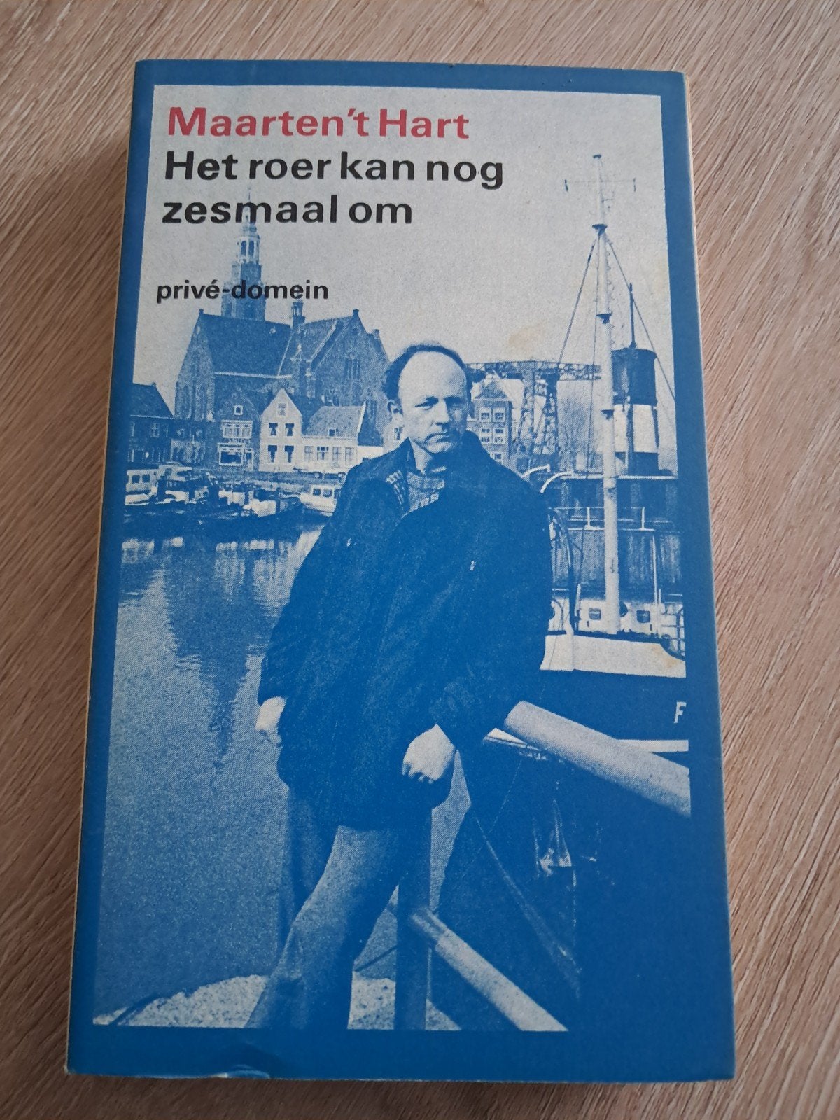 K6 Maarten 't Hart - Het roer kan nog zesmaal om (1984), Ophalen of Verzenden, Gelezen, Maarten 't Hart, Nederland