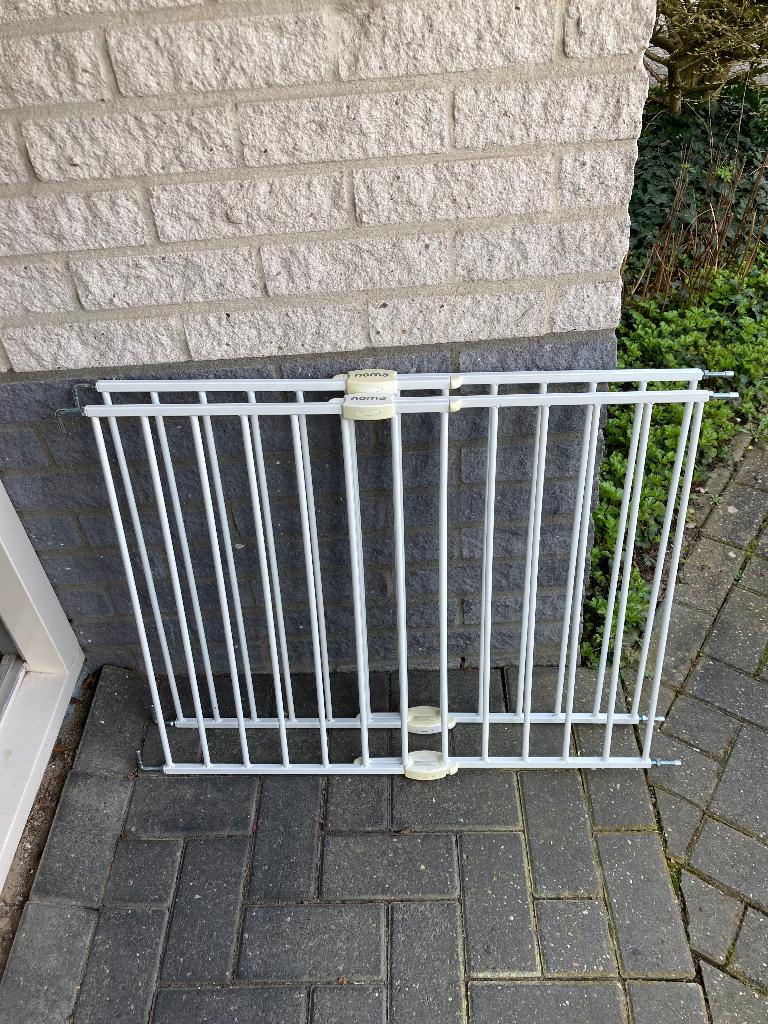 Traphekje NOMA metaal schroefhek bevestigingsmateriaal, Kinderen en Baby's, Traphekjes, Ophalen, Gebruikt, 100 tot 115 cm, Metaal of IJzer