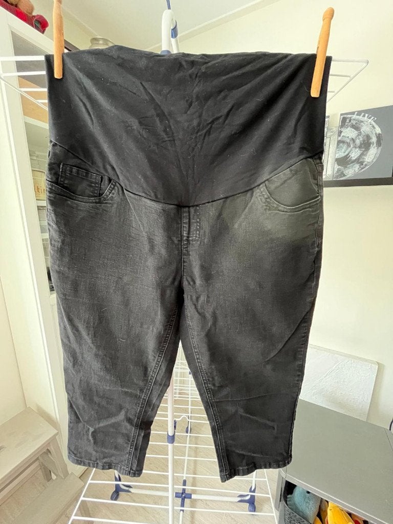 BPC Zwarte 3/4 Zwangerschapsjeans, Kleding | Dames, Zwart, Maat 42/44 (L), Ophalen of Verzenden, Zo goed als nieuw