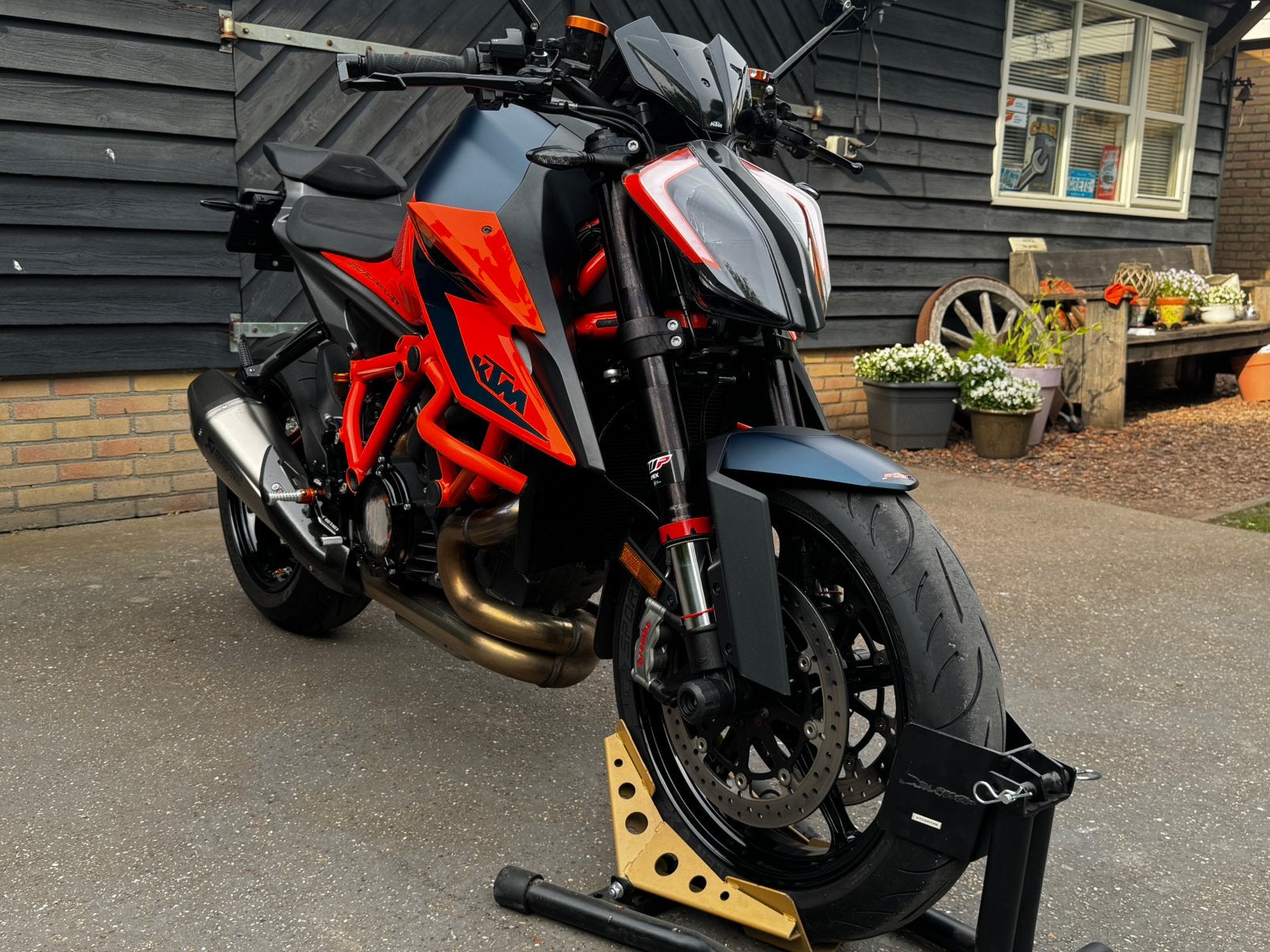 KTM Superduke 1290r Bomvol! Tech/Trackpack, Powerparts!, 2 cilinders, Motorrijbewijs A, Handvatverwarming, Meer dan 35 kW