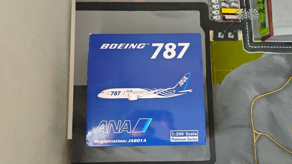Model airplanes lot 1:200 1:500 1:600 1:72, 1:200 of kleiner, Nieuw, Vliegtuig, Ophalen