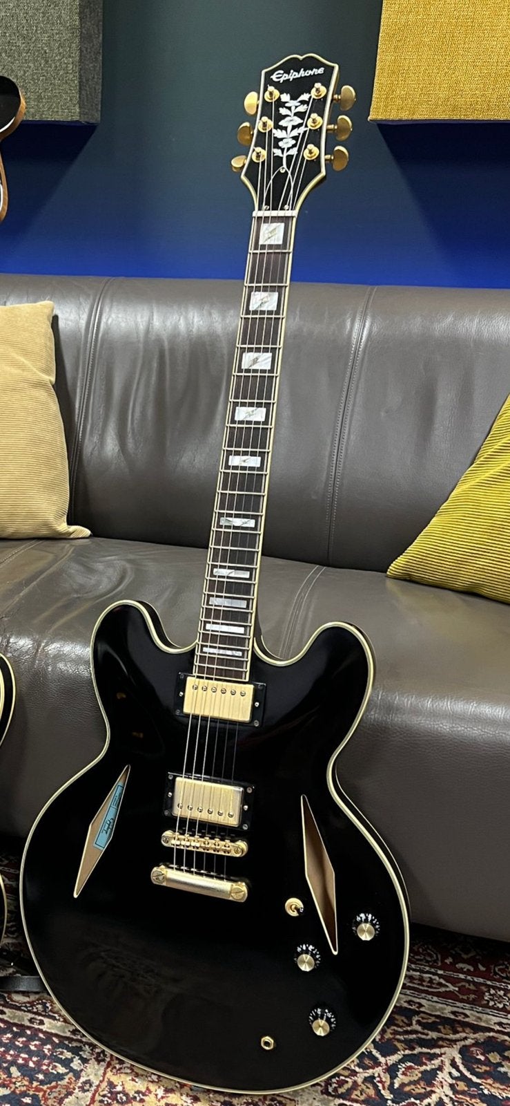 Epiphone Sheraton Stealth, Ophalen, Zo goed als nieuw, Semi-solid body, Epiphone