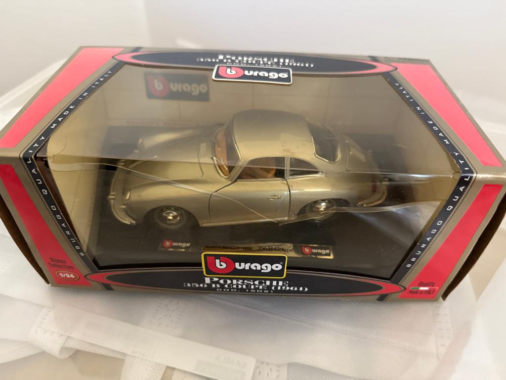 Burago Porsche 356 B Coupé (1961) - Modelauto 1:24, Ophalen of Verzenden, Zo goed als nieuw, Auto, Overige merken