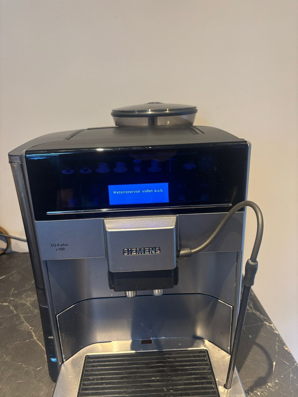 Siemens EQ.6 plus s100 volautomatische espressomachine, Ophalen, Afneembaar waterreservoir, Gebruikt, Espresso apparaat