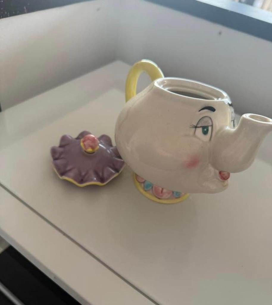 Kleine mevrouw Tuit theepot met kopjes, Verzamelen, Disney, Ophalen, Overige figuren, Zo goed als nieuw, Servies