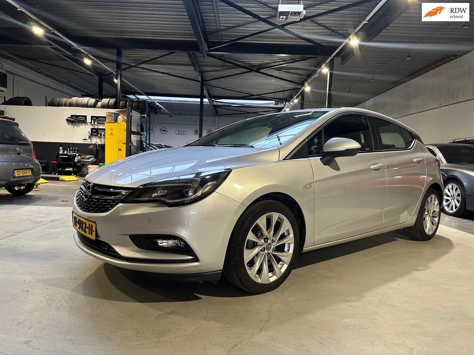 Opel Astra 1.0 Edition/Airco/Carplay/trekhaak/Dealer onderho, Gebruikt, Euro 6, 610 kg, 23 km/l