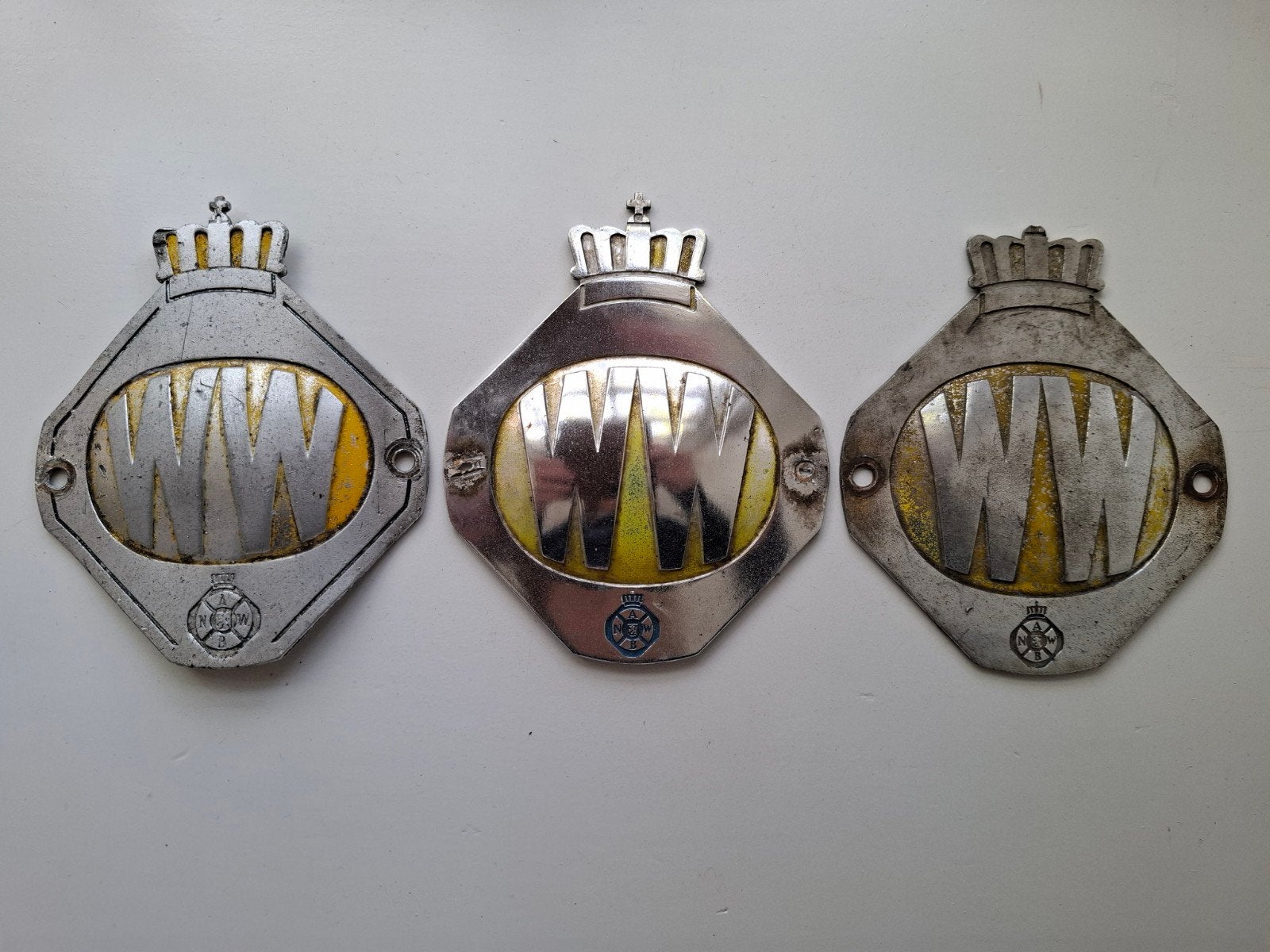 3 x Wegenwacht emblemen aluminium jaren 60, Ophalen of Verzenden, Gebruikt
