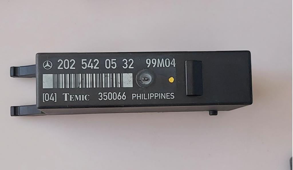 Verlichting module Mercedes202 542 05 32, Auto-onderdelen, Niet ingevuld, Mercedes-Benz, Niet ingevuld, Ophalen of Verzenden