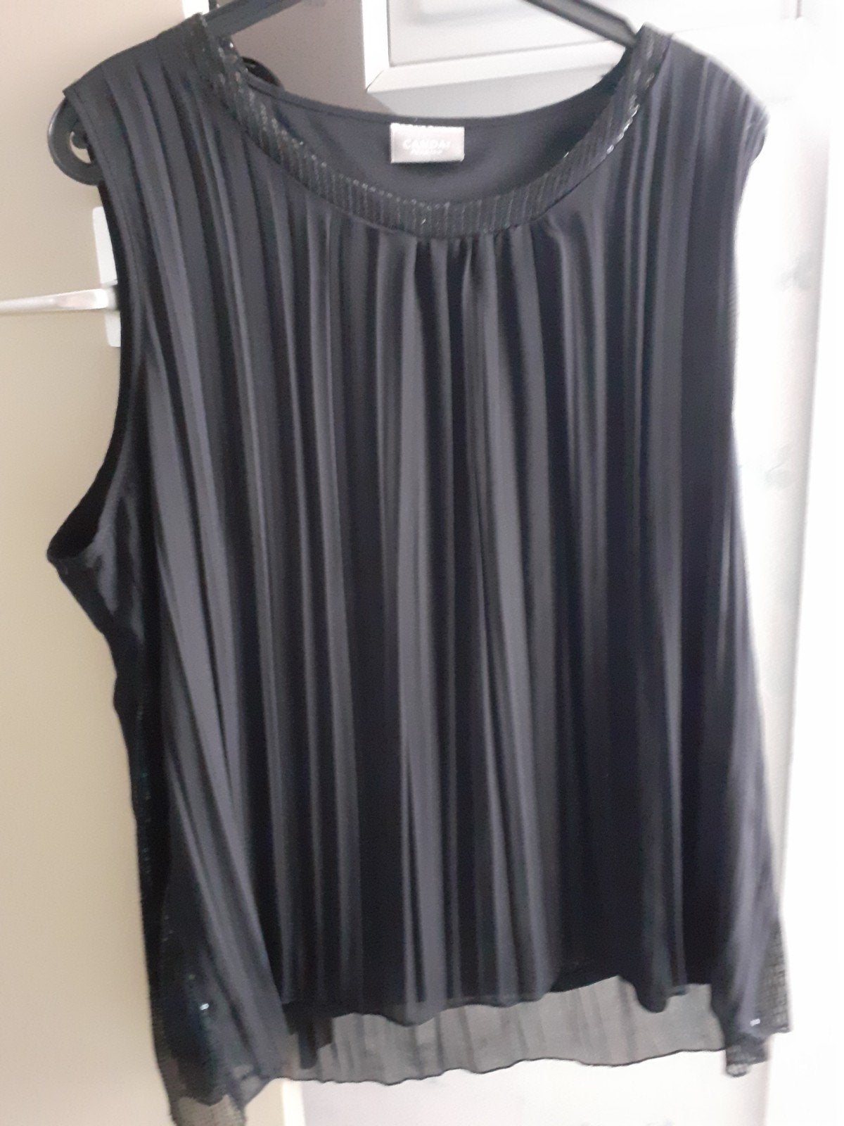 Zwarte mouwloze top, maat 50, Ophalen, Zwart, Maat 46/48 (XL) of groter, Zo goed als nieuw
