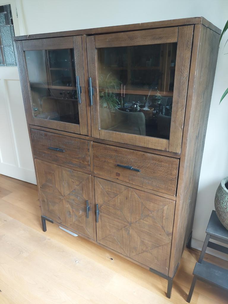 Houten kast met glazen deuren en lades, Ophalen, Met deur(en), 50 tot 100 cm, 150 tot 200 cm