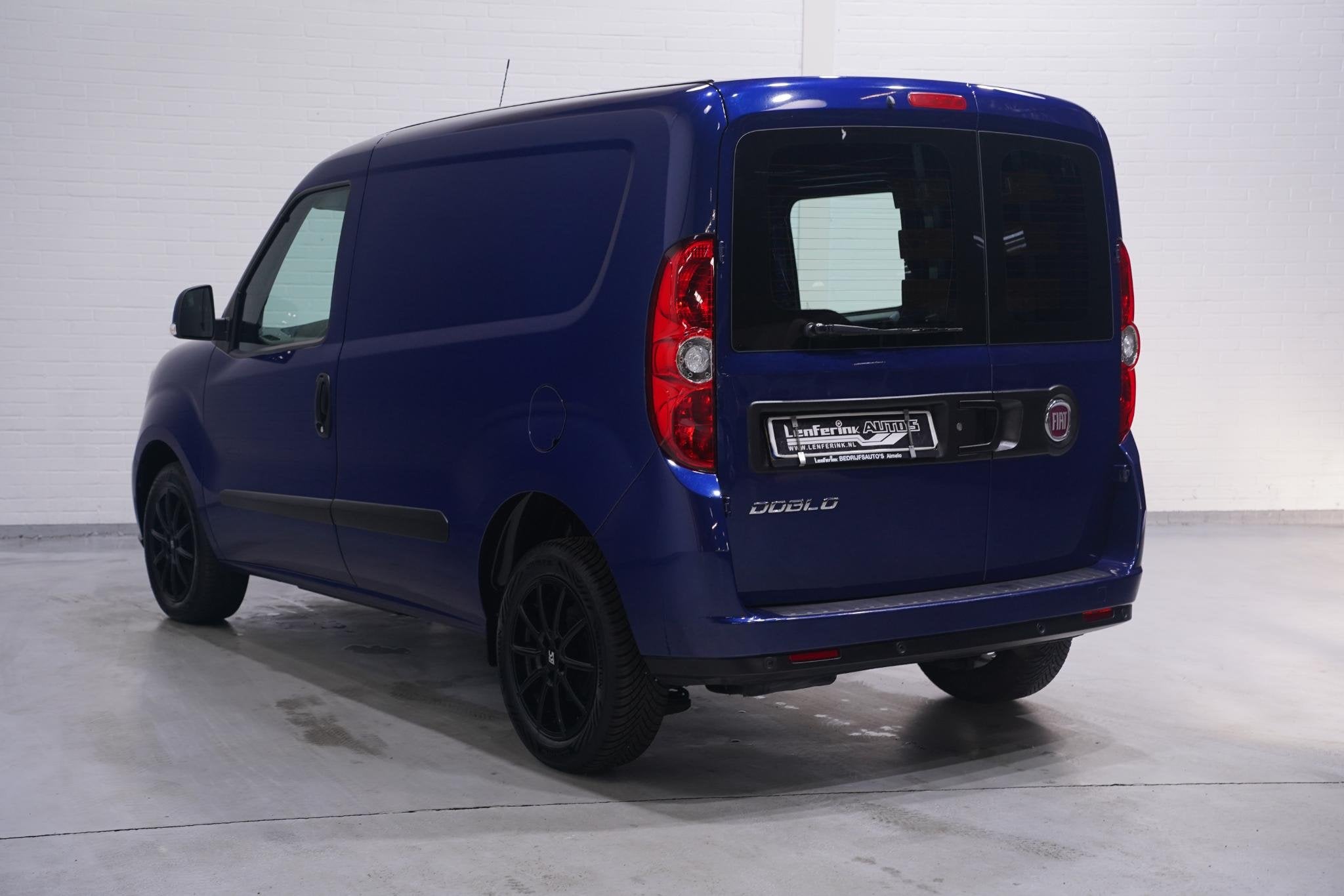 Fiat Doblò Cargo 1.3 MJ 95 pk L1H1 SX Airco, Navi, 17" LMV, Auto's, Voorwielaandrijving, Stof, Gebruikt, Blauw