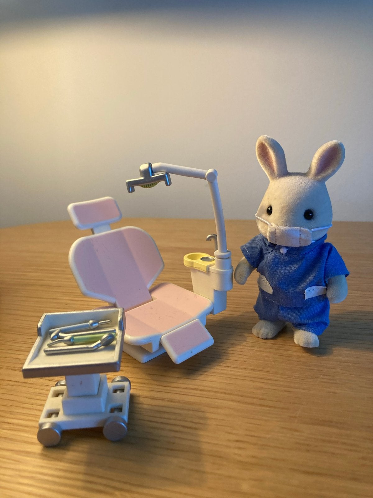 Sylvanian Families Tandarts set met konijn figuur, Ophalen of Verzenden, Gebruikt, Jongen of Meisje