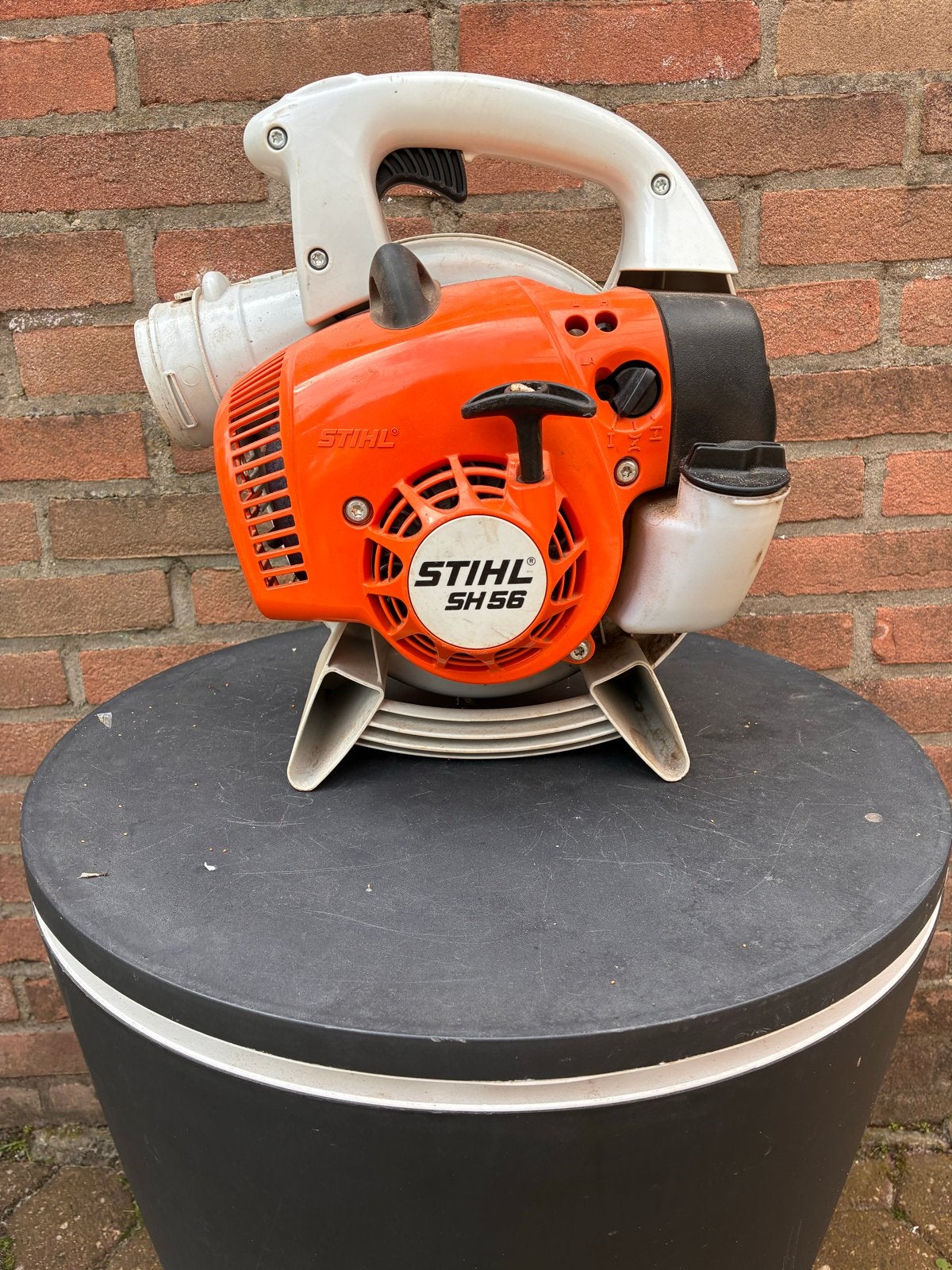 Stihl SH 56 bladblazer/bladzuiger - Benzine, Benzine, Gebruikt, Verzenden, Handgedragen