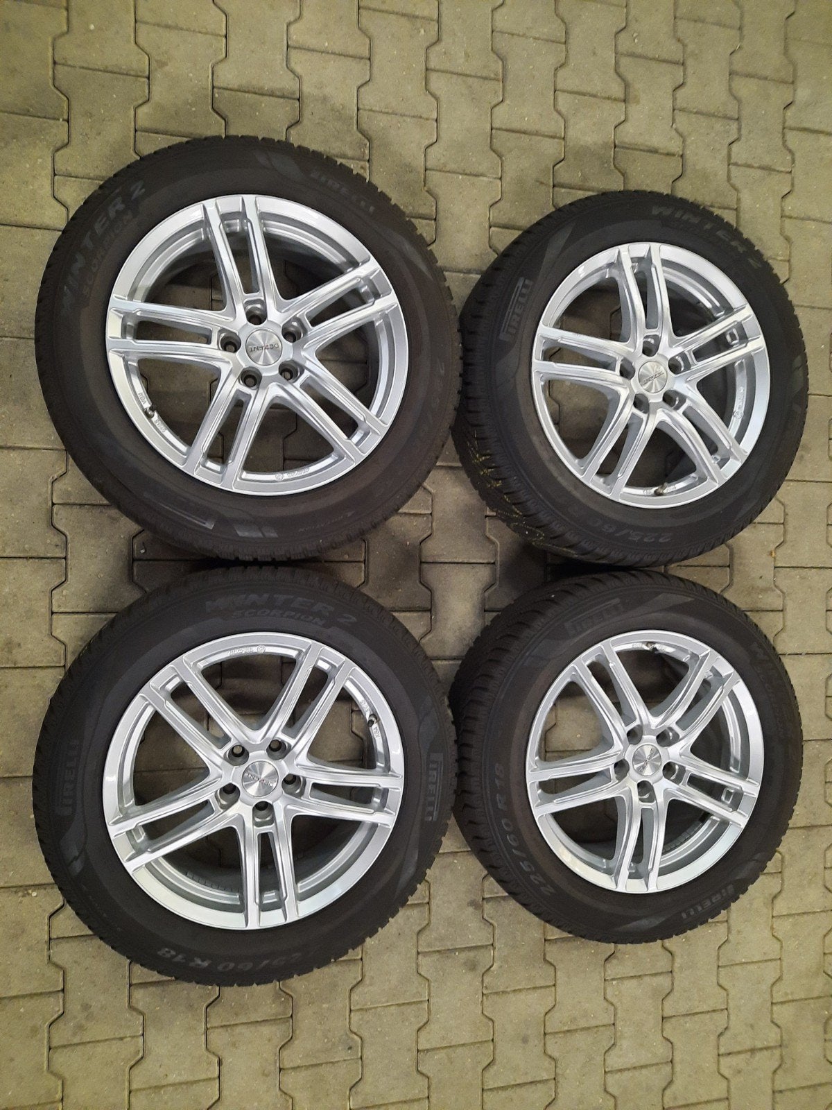 18 inch velgen 5×108 FORD KUGA VOLVO XC40 XC60 LYNKCO WINTER, Auto-onderdelen, 18 inch, Gebruikt, Banden en Velgen, Personenwagen