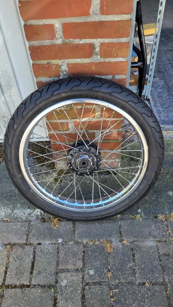 Harley wielen chroom met banden 16 inch en 19 inch, Motoren, Onderdelen | Harley-Davidson, Ophalen, Gebruikt