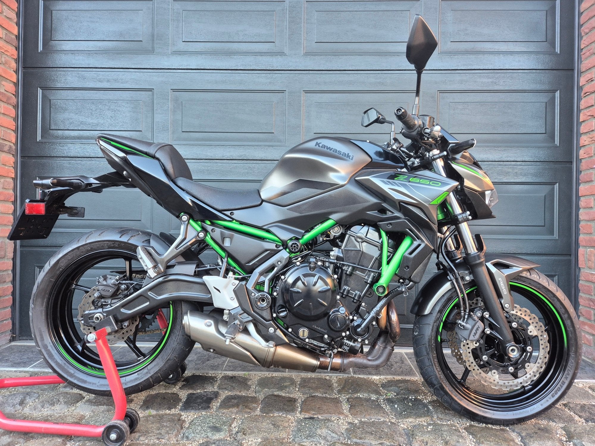 Kawasaki Z650 ABS A2 35kW 1e Eigenaar NL-motor TFT-Display, Motoren, 649 cc, Bedrijf, ABS, 12 t/m 35 kW