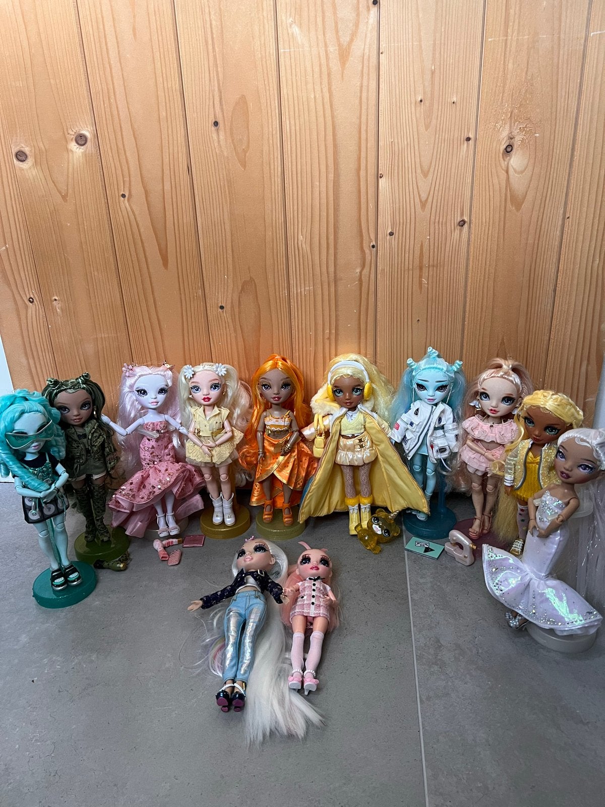 Grote collectie Rainbow High poppen, Kinderen en Baby's, Speelgoed | Poppen, Ophalen of Verzenden, Zo goed als nieuw, Overige typen