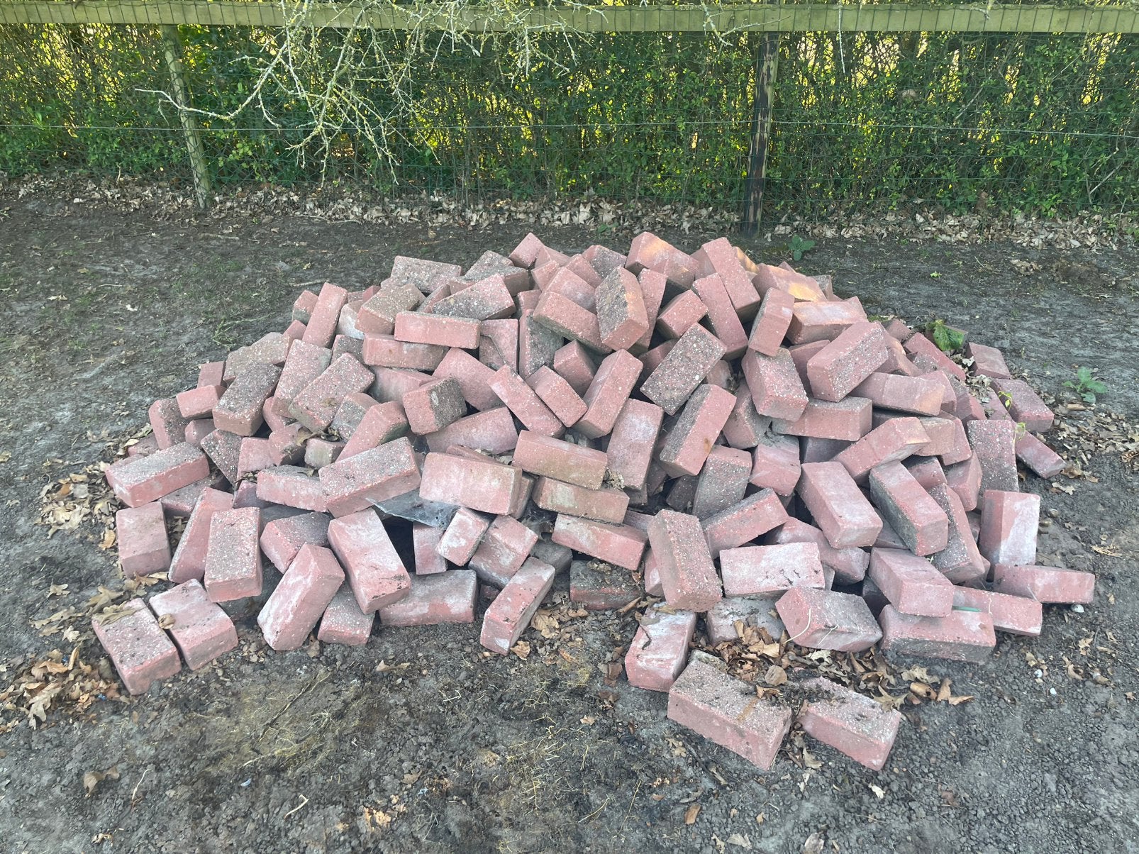 Te Koop: Partij Rode betonklinkers, Ophalen, Gebruikt, Beton, Klinkers