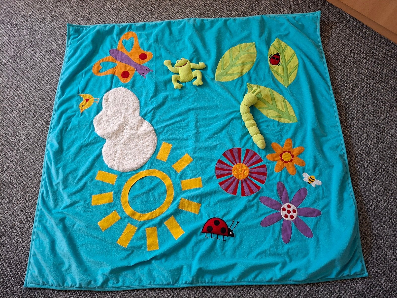 Vrolijk speelkleed met dieren en natuurthema, Ophalen, Zo goed als nieuw, Speelkleed