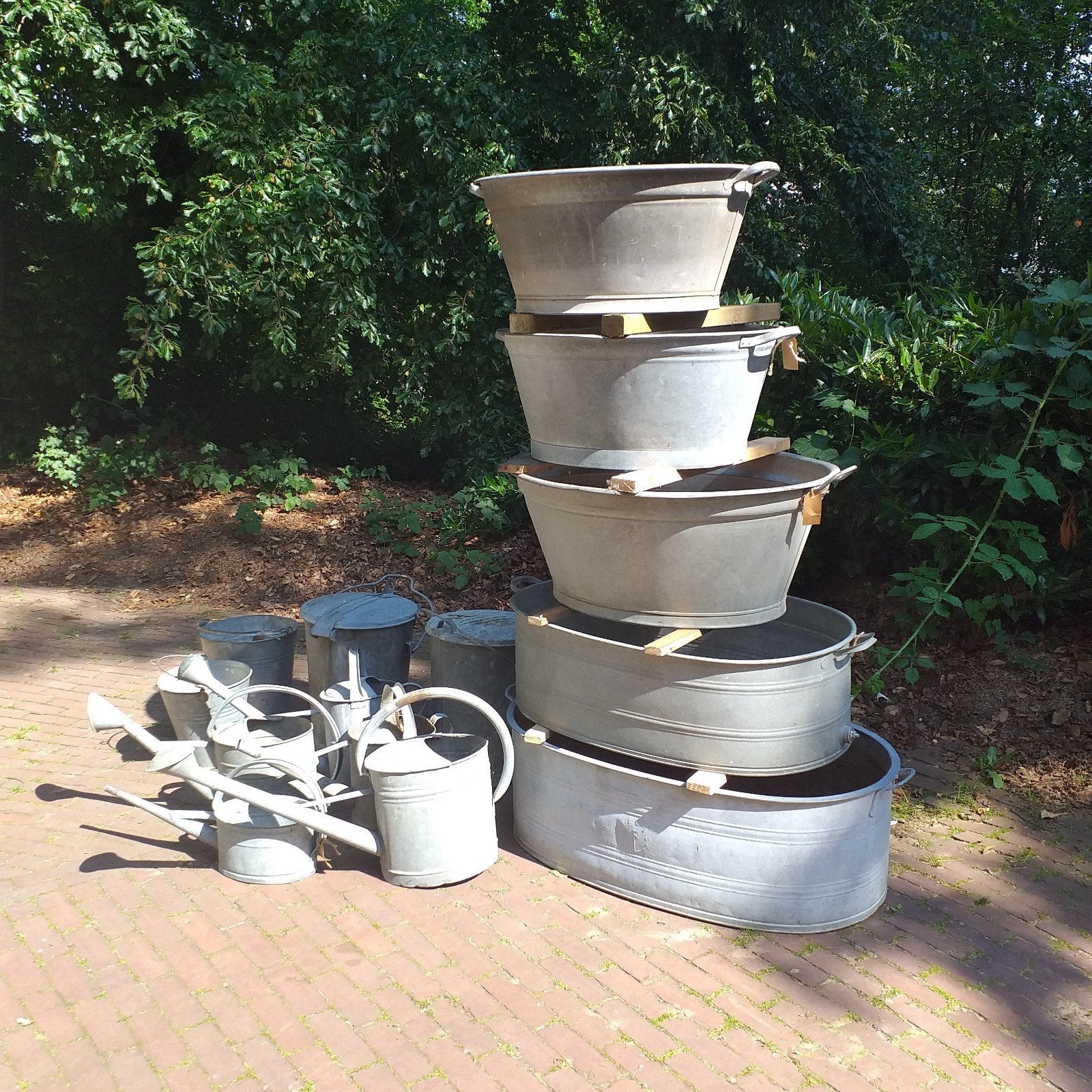 zinken teil , gieter , vuilnisemmer, emmer v.a 10 ,-, Ophalen