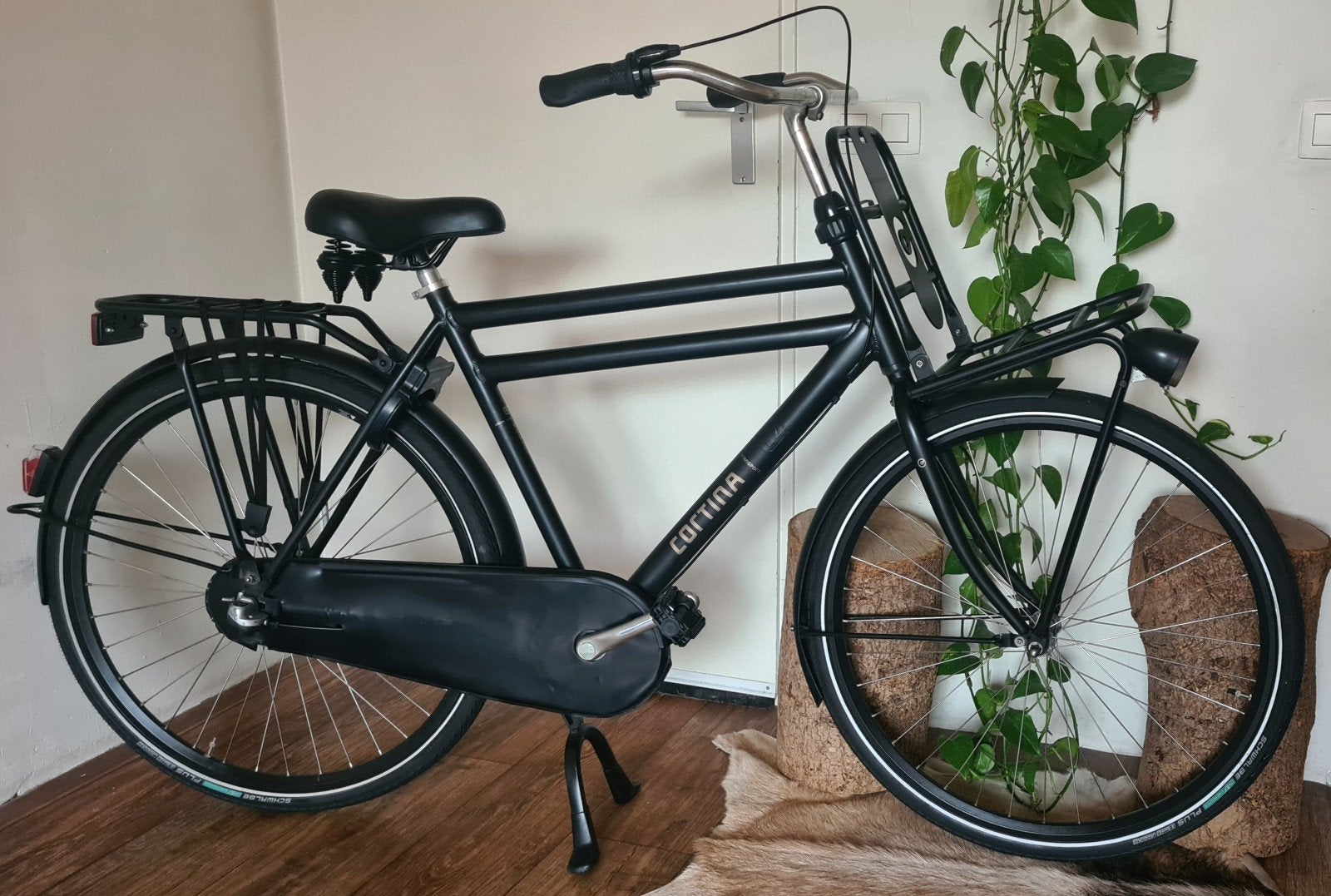 Matzwarte CORTINA type U4 Transportfiets || Herenfiets | N3, Fietsen en Brommers, Terugtraprem, Versnellingen, Zo goed als nieuw