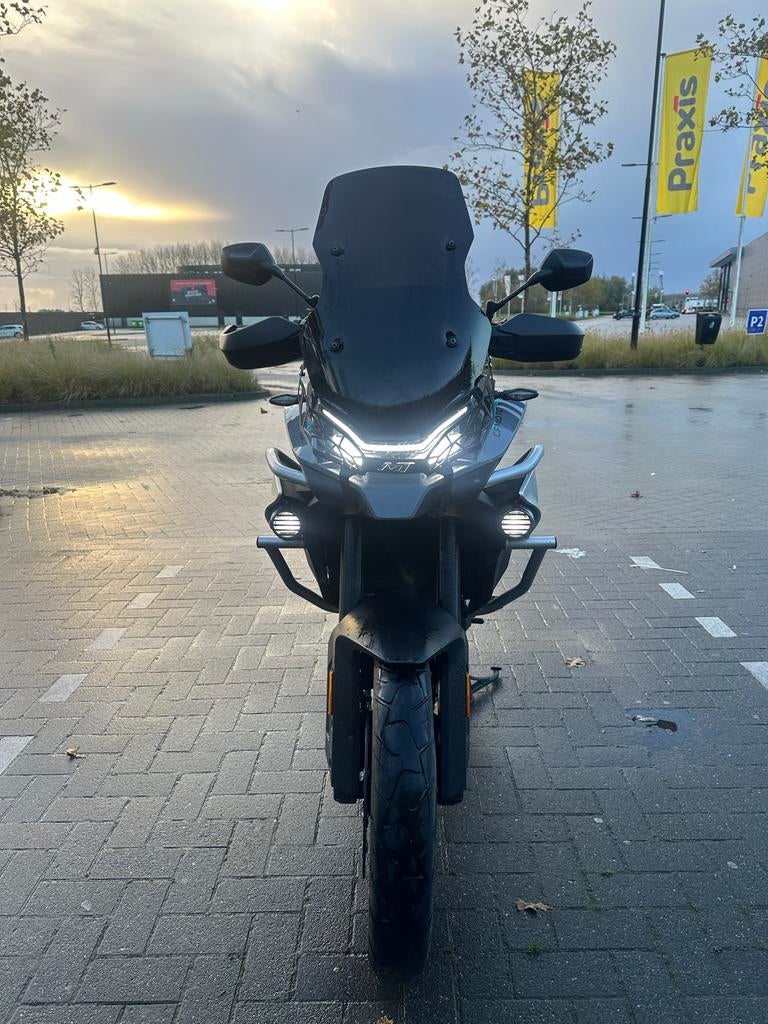 CF Moto 800 MT - Avontuurlijke Toermotor, 2 cilinders, Traction Control, Motorrijbewijs A, Particulier