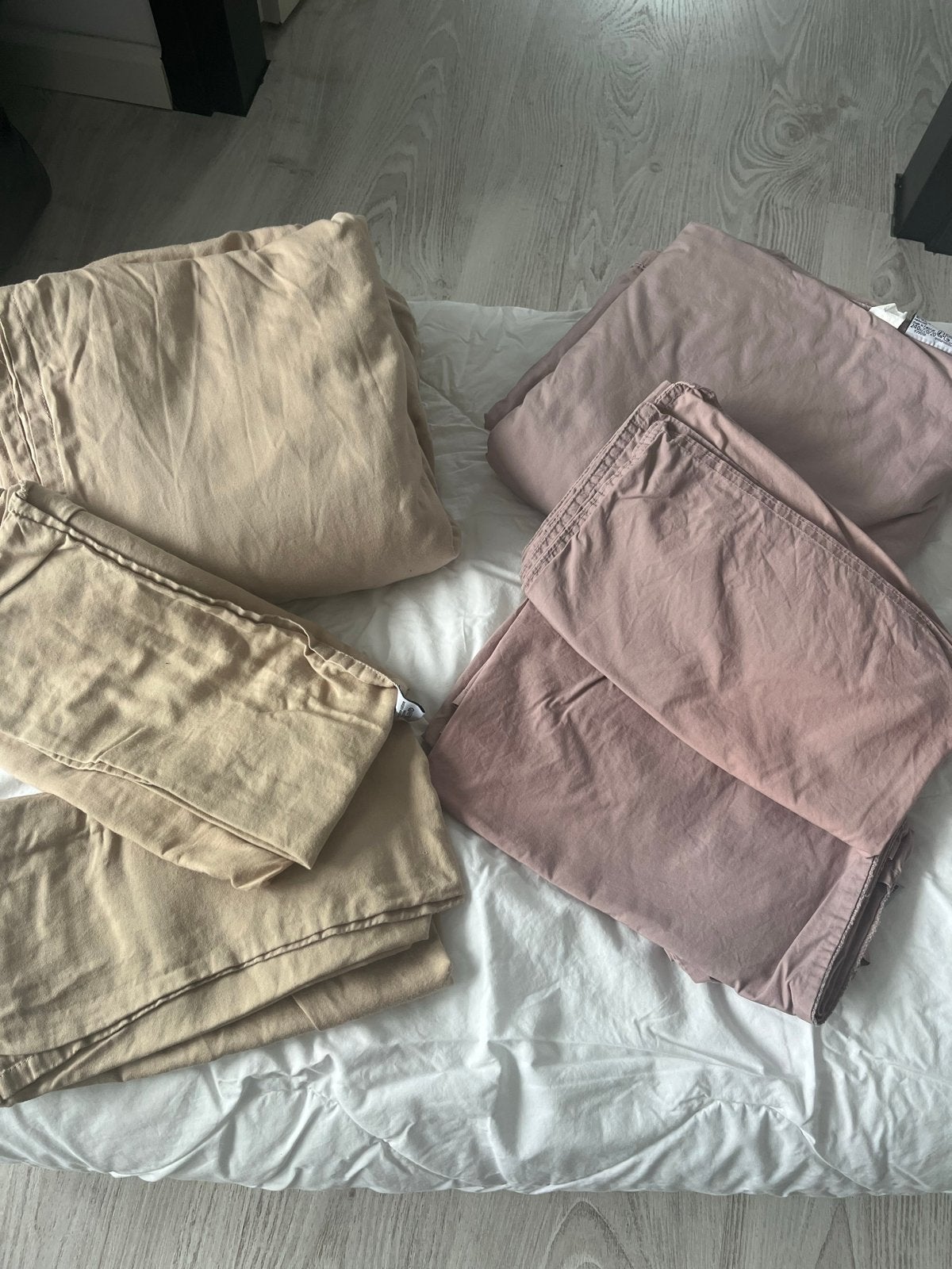 IKEA Mysa 4-seizoenen dekbed 220x240 cm incl 2 overtrekken, Ophalen, Gebruikt, Wit, Tweepersoons