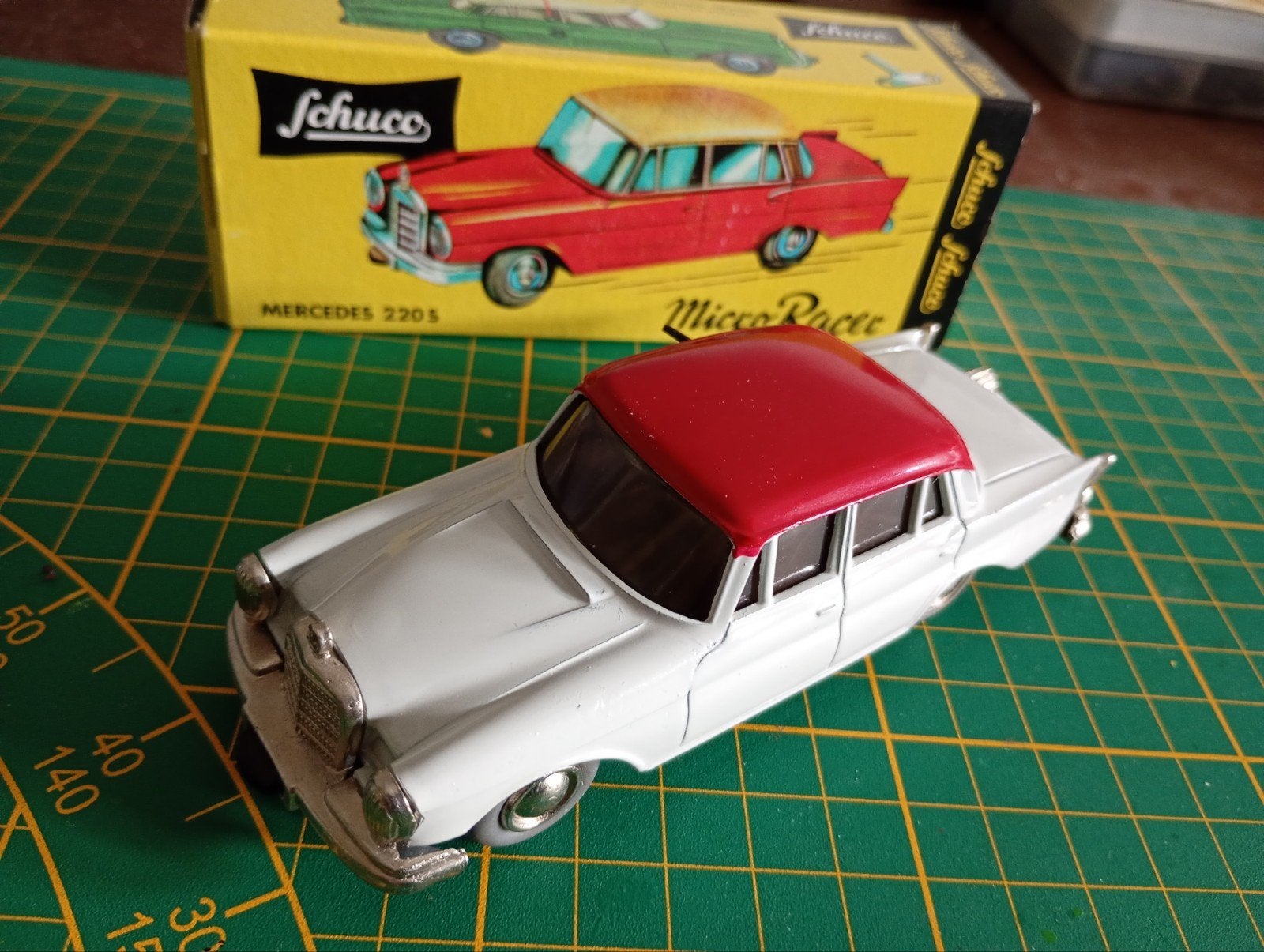 Schuco Micro Racer Mercedes 220S 1038 - Nieuw in OVP, Ophalen of Verzenden, Nieuw, Auto