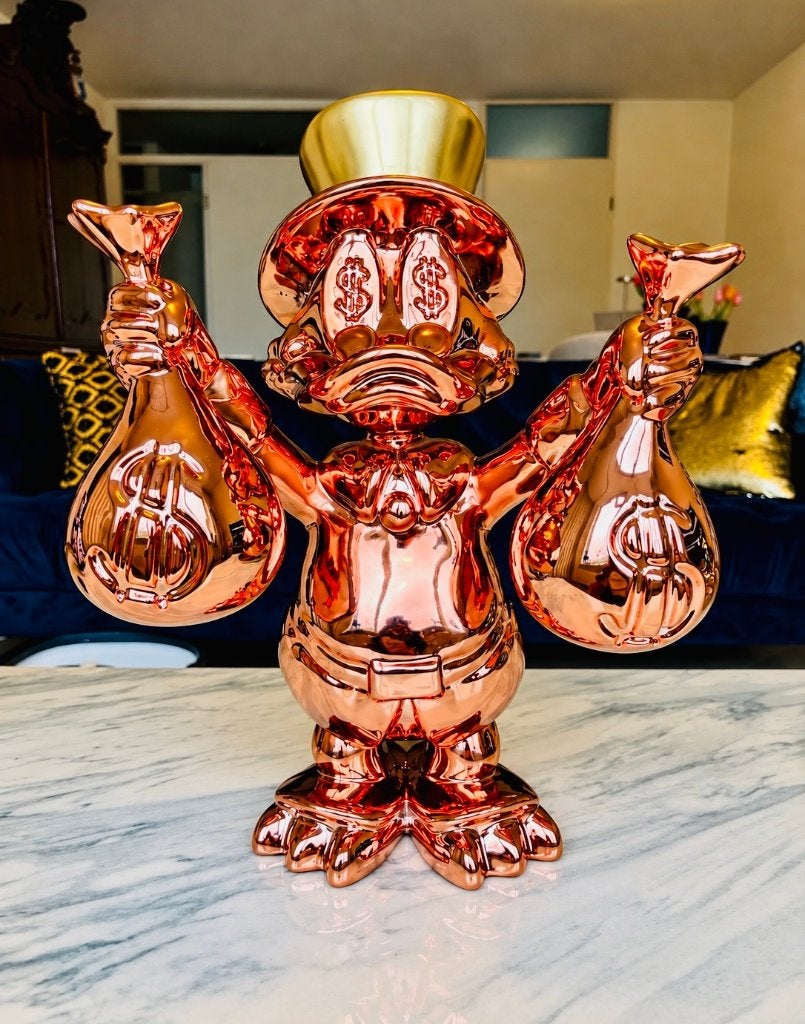 Dagobert Duck sculptuur Popart Luxe Geld nieuw Roségoud, Overige onderwerpen, Ophalen of Verzenden, 20 - 50 cm, Overige materialen