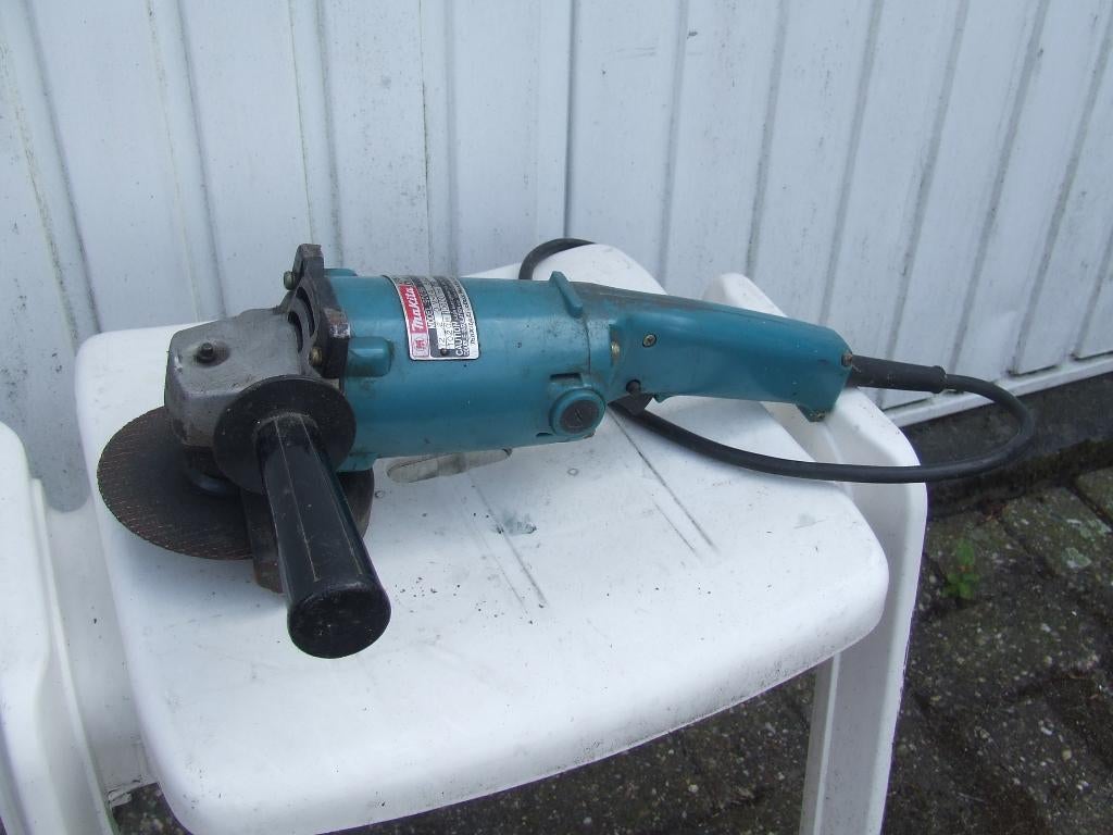 Makita Haakse slijper, Ophalen of Verzenden, Zo goed als nieuw, 1000 watt of meer, Haakse handslijpmachine
