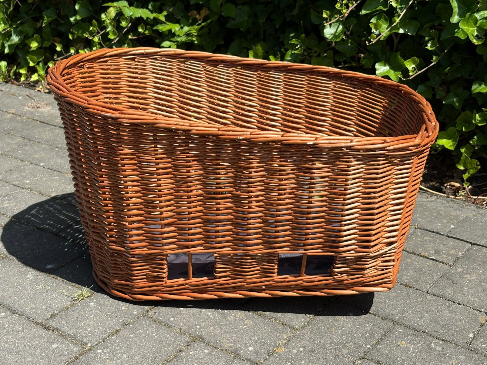 Basil hondenmand voor op de fiets, Ophalen, Zo goed als nieuw