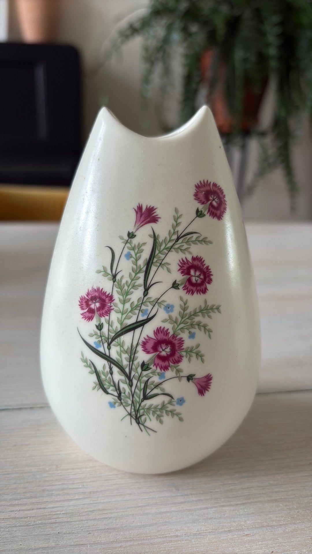 Gouda plateel vaasje, Ophalen of Verzenden, Zo goed als nieuw, Overige kleuren