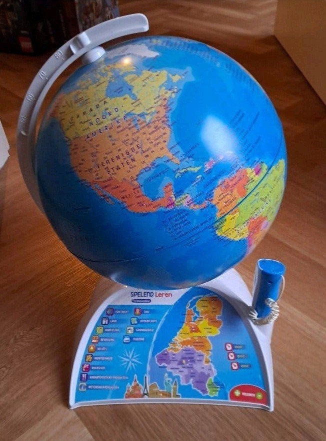 Clementoni interactieve wereldbol, Ophalen, Zo goed als nieuw, Met geluid
