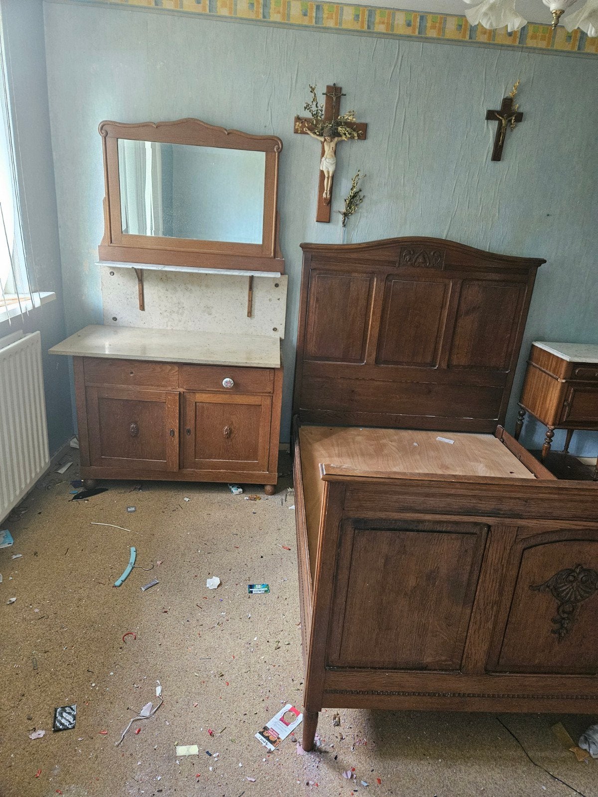 Antieke slaapkamer., Ophalen