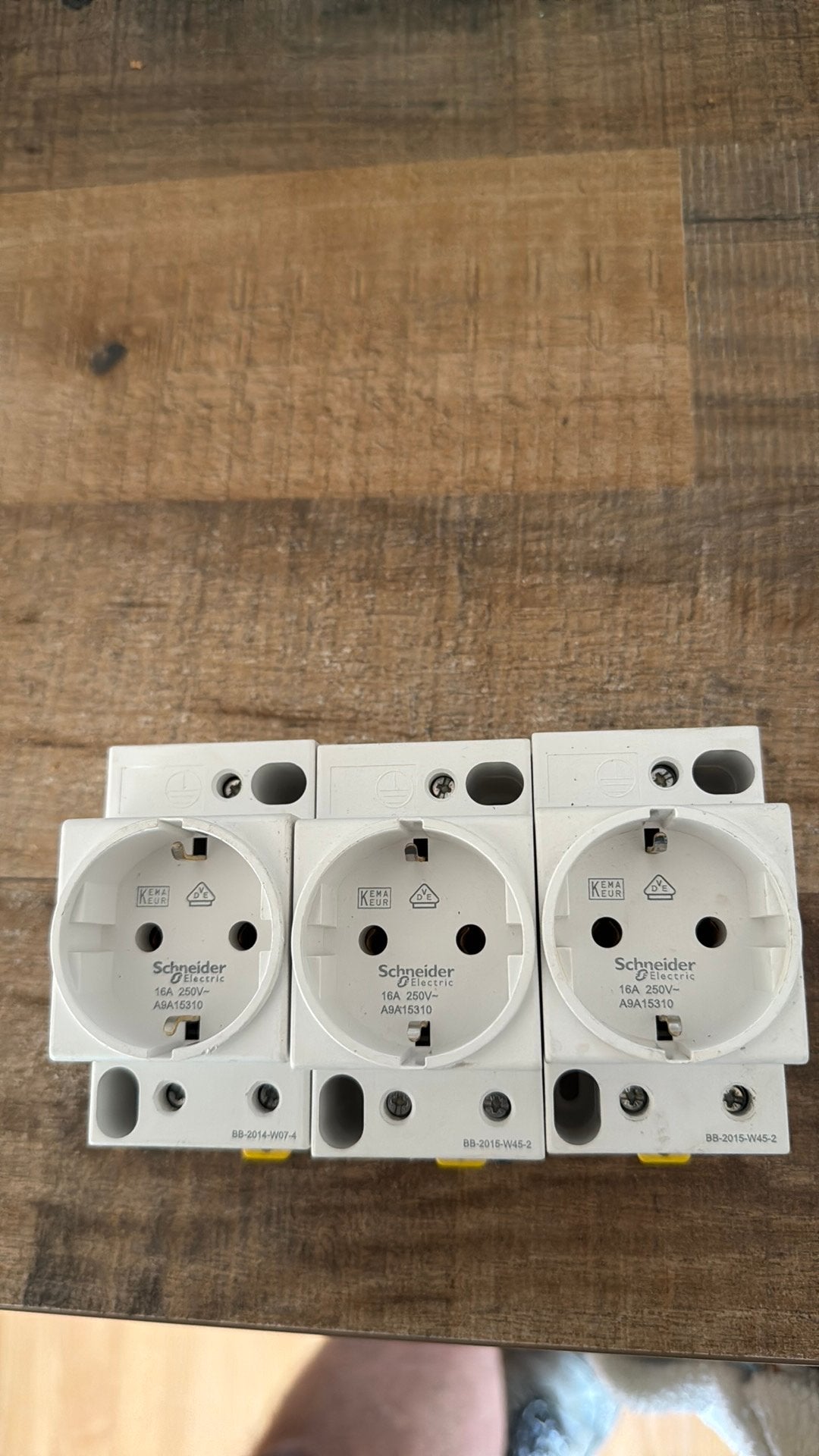 Drie Schneider wcd,s voor din rail montage, Ophalen of Verzenden, Zo goed als nieuw, Overige typen