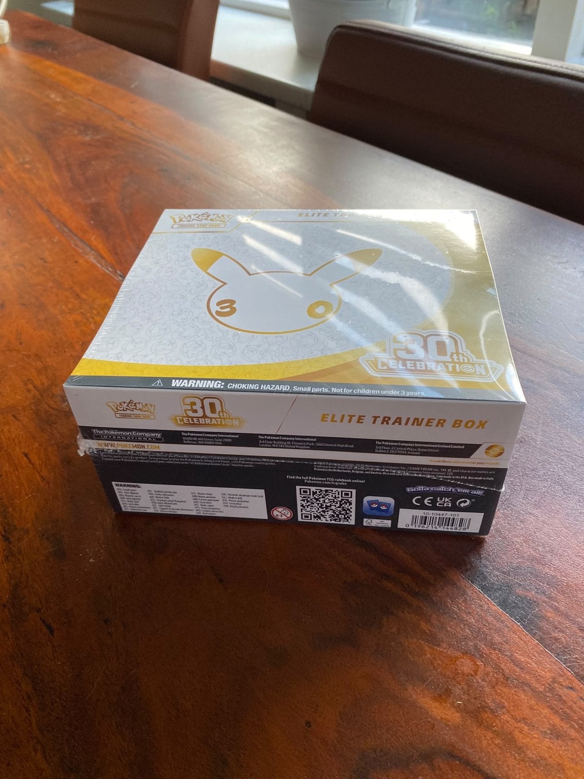 Pokémon 30th Celebration Elite Trainer Box, Ophalen of Verzenden, Nieuw, Overige typen