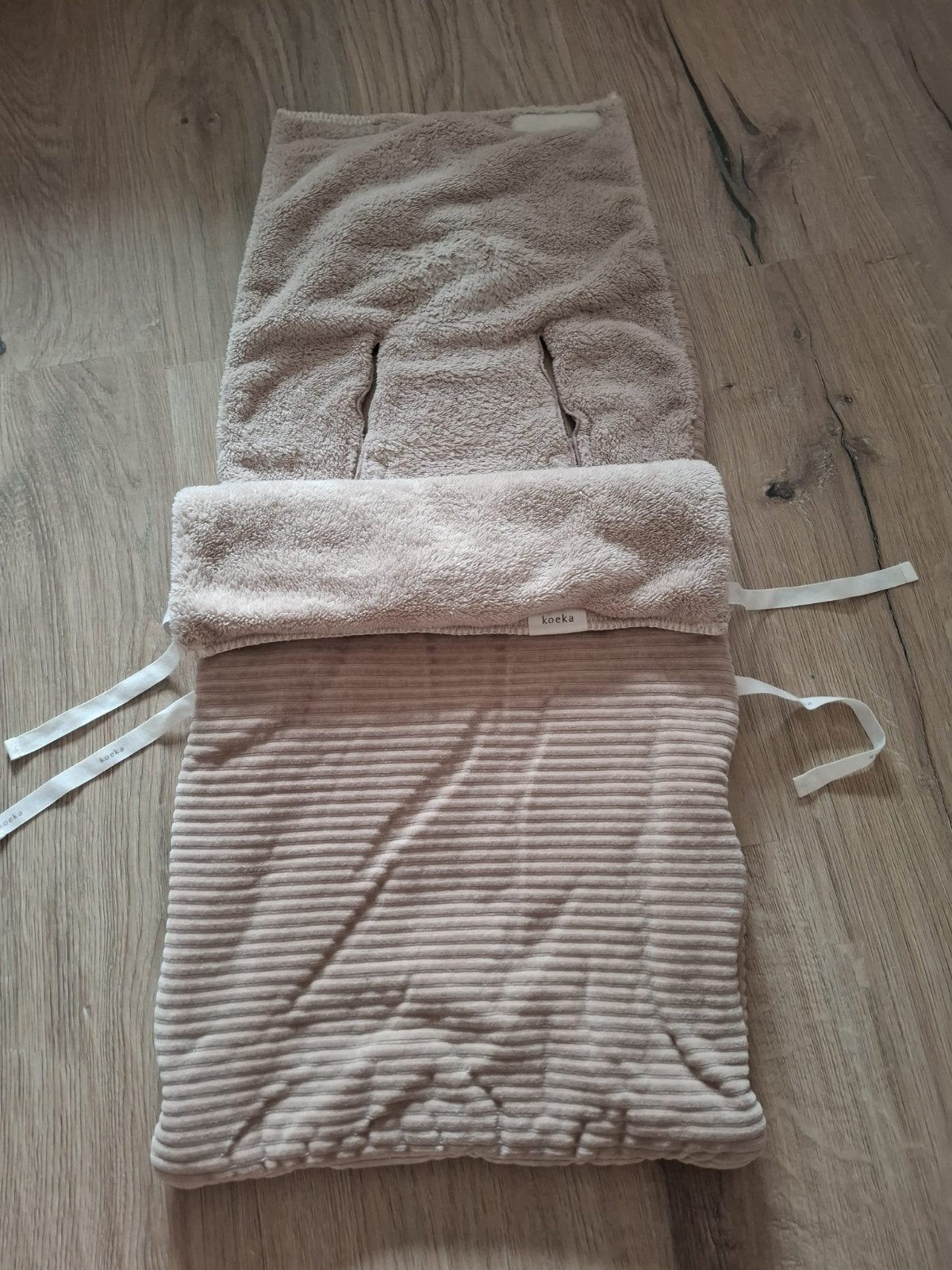 Koeka voetenzak voor maxicosi, Ophalen, Koeka, Zo goed als nieuw, Dubbele rits