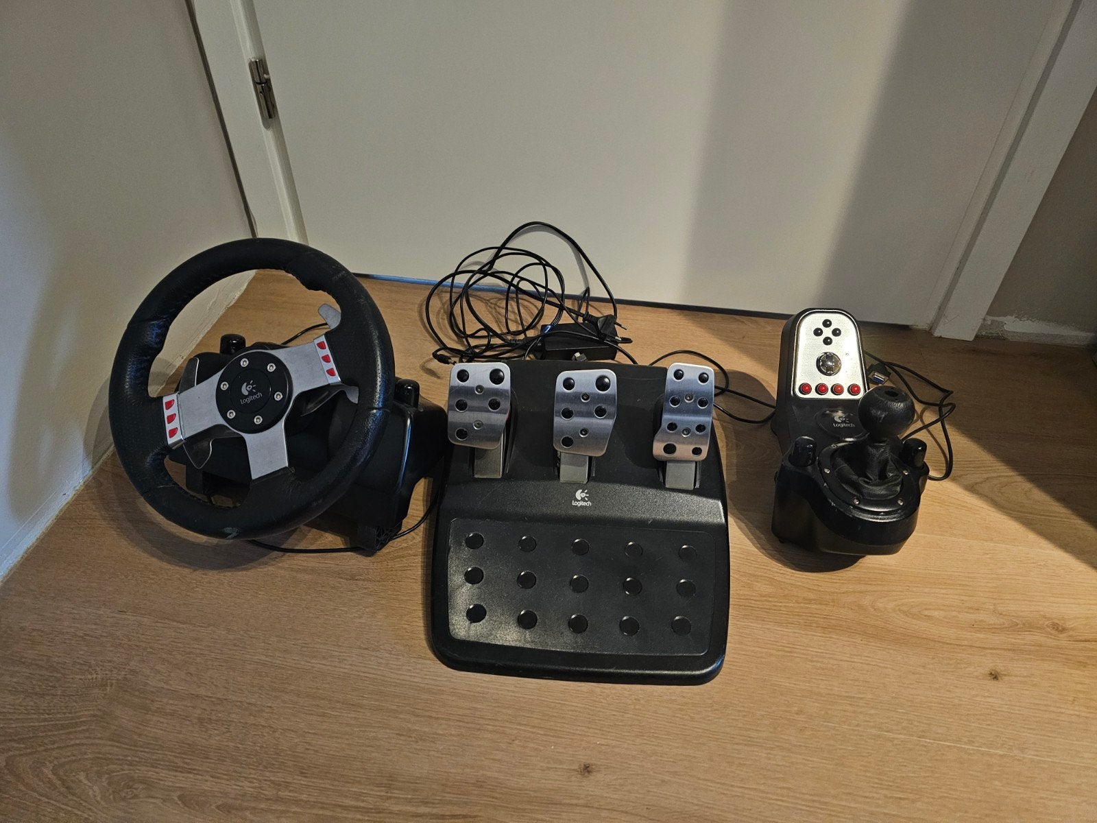 Logitech G27 Stuur + pedalen + shifter, Ophalen, Overige merken, Gebruikt