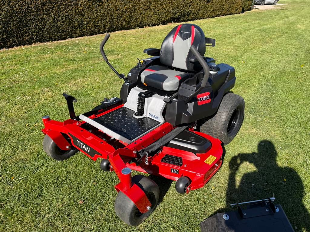 Nieuwe Toro titan XS 5450 zero turn zitmaaier, Ophalen, Zo goed als nieuw, 120 cm of meer