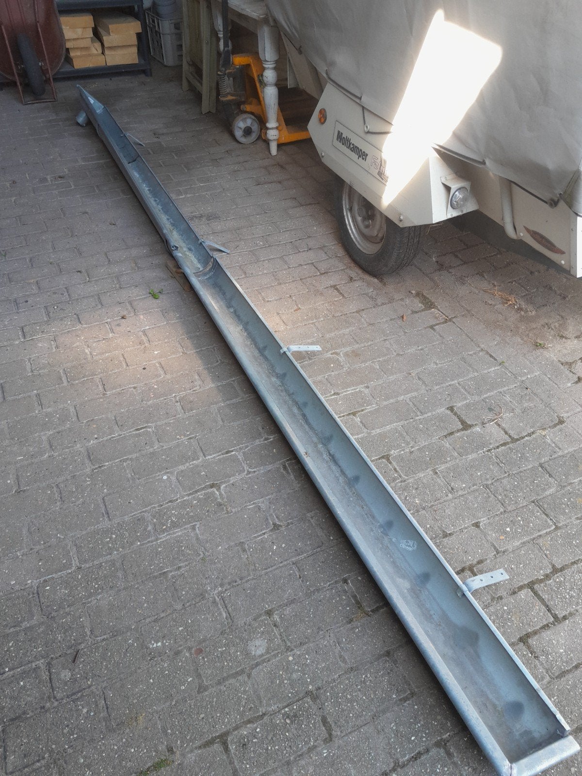 zinken goot totaal 4.25m lang, Ophalen