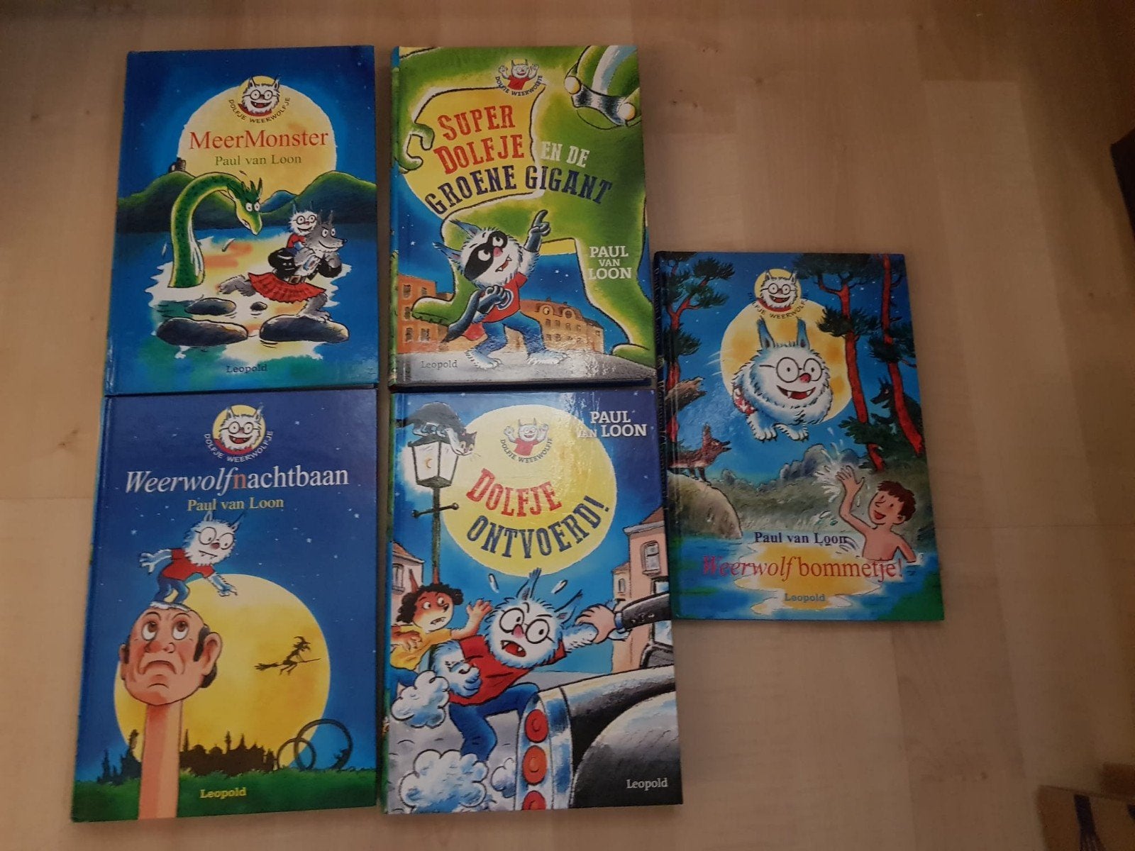 Paul van Loon - Dolfje Weerwolfje boeken (5 stuks), Ophalen of Verzenden