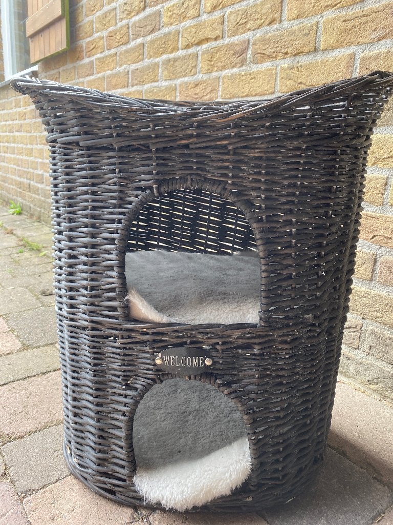 katten mand huis v, Ophalen, Gebruikt, Riet