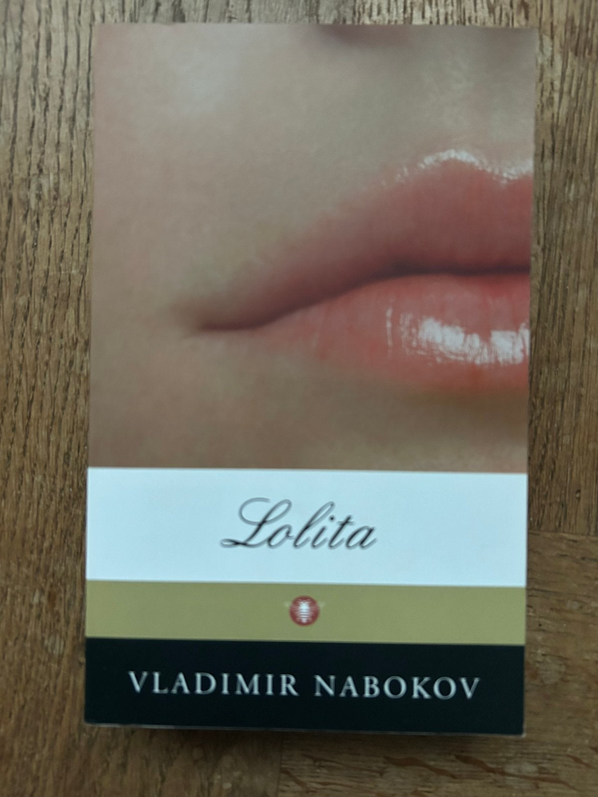 Lolita – Vladimir Nabokov (Nederlandstalige paperback), Ophalen of Verzenden, Zo goed als nieuw
