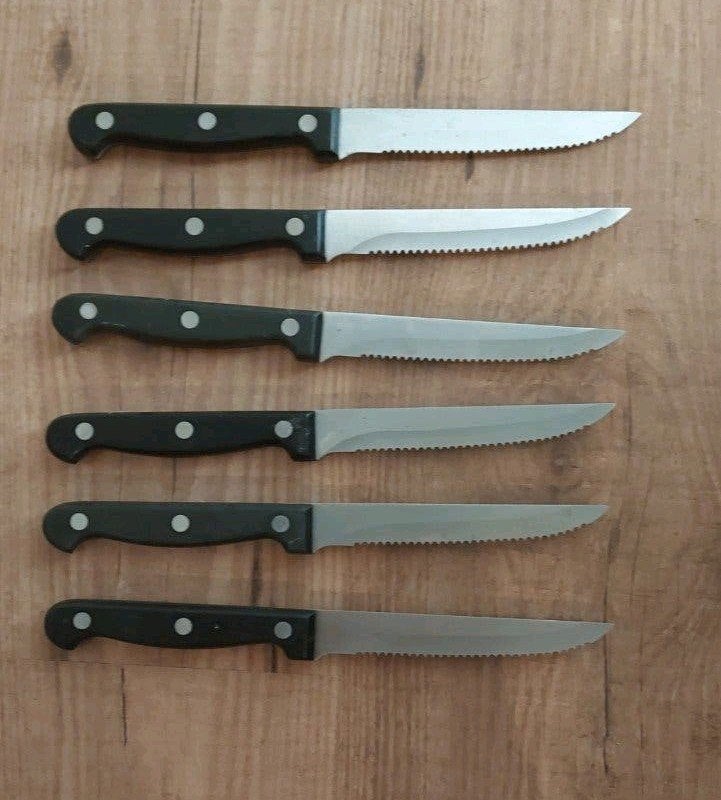 Set van 6 steakmessen, Gebruikt, Los bestek, Ophalen of Verzenden, Rvs of Chroom